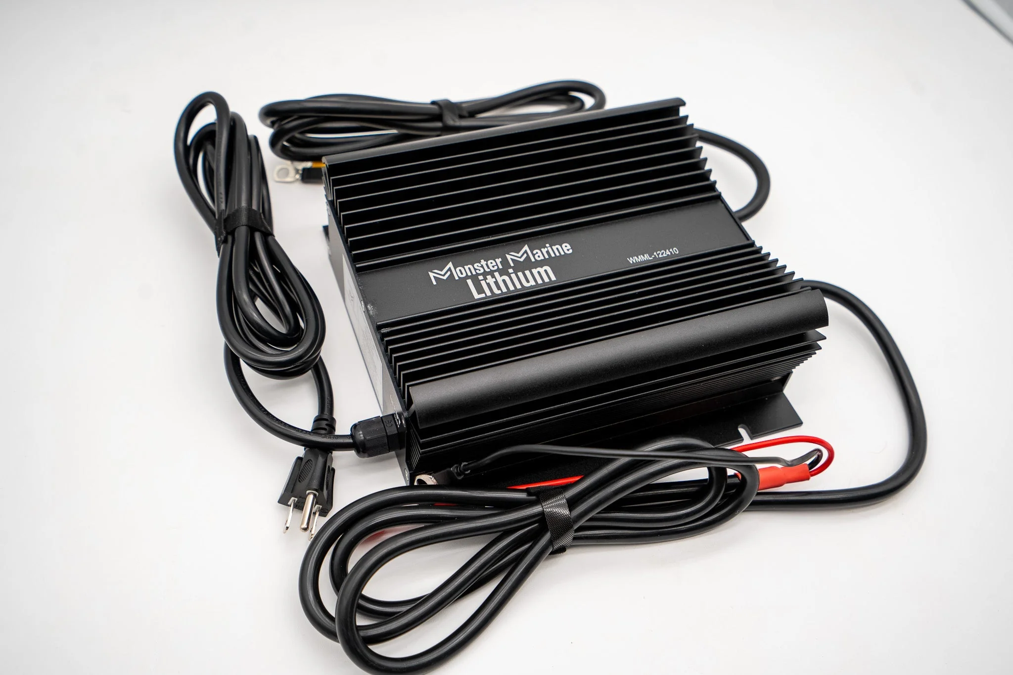 Dual 12v & 24v marine waterproof lithium charger - Image 3
