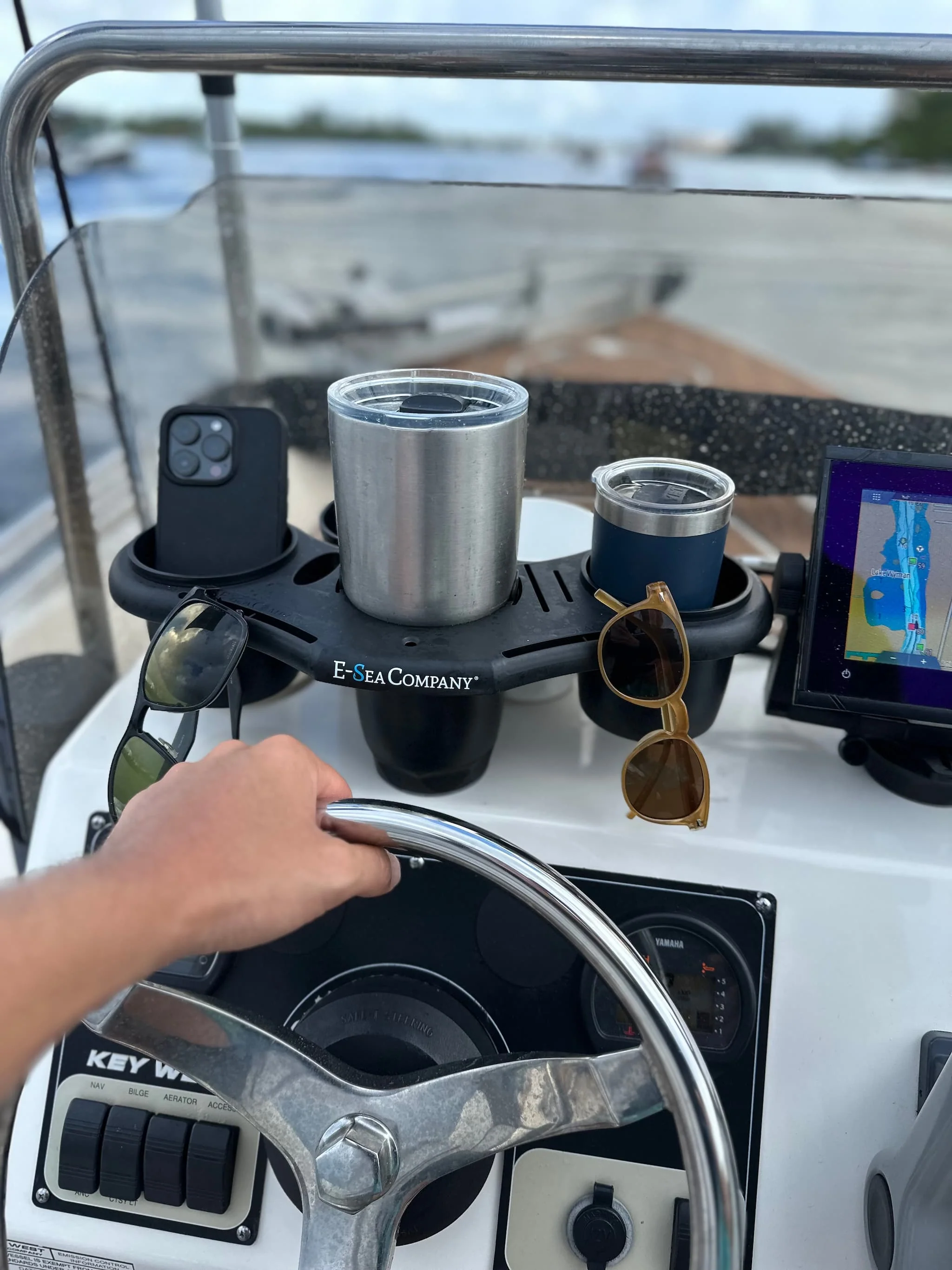 E-Sea Caddy Pro- Multi Cup Suction Mounted Drink Holder-Black - Image 2