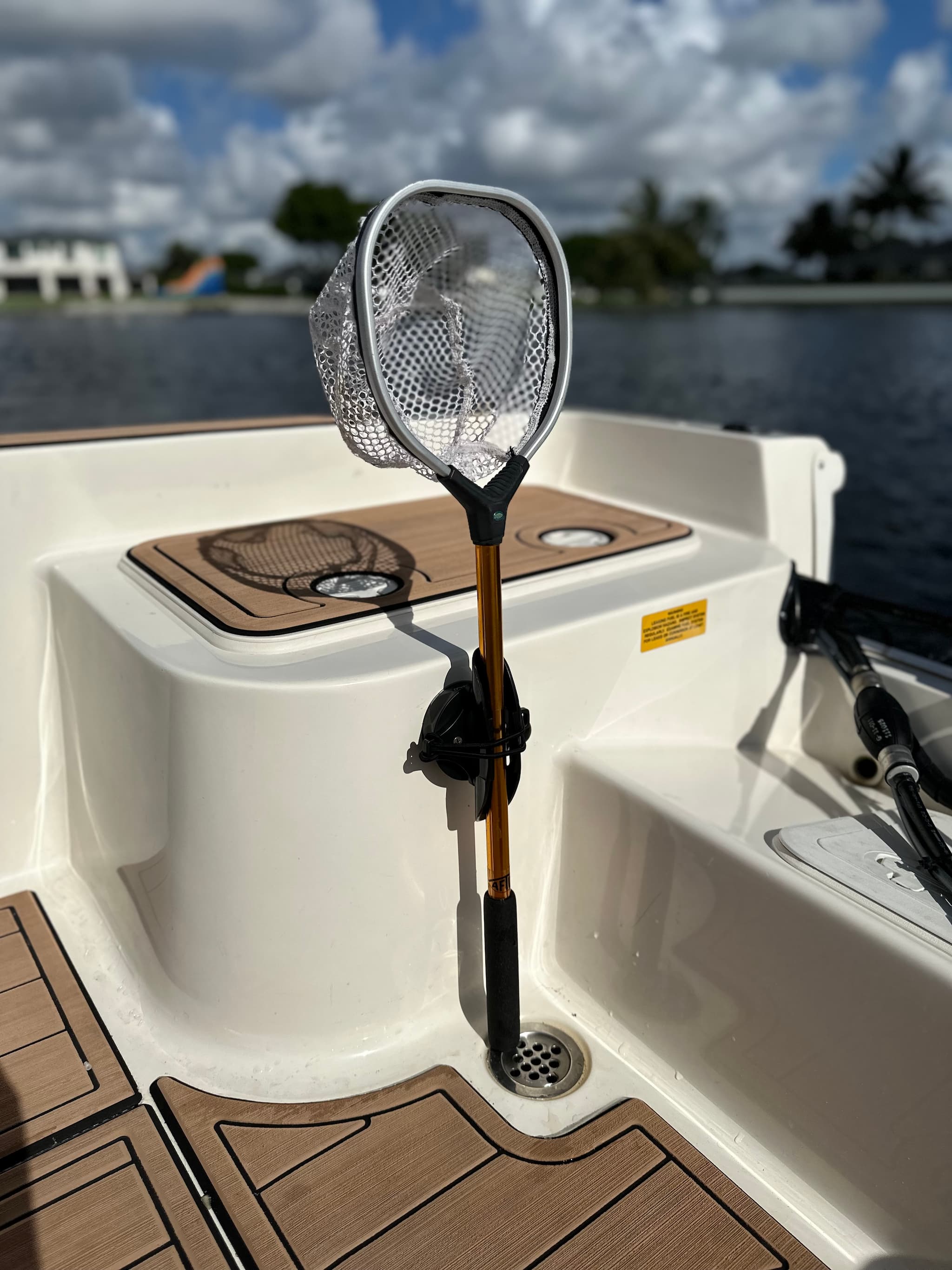 E-Sea Paddle Holder-Suction Mounted Paddle and Utility Clip - Image 9