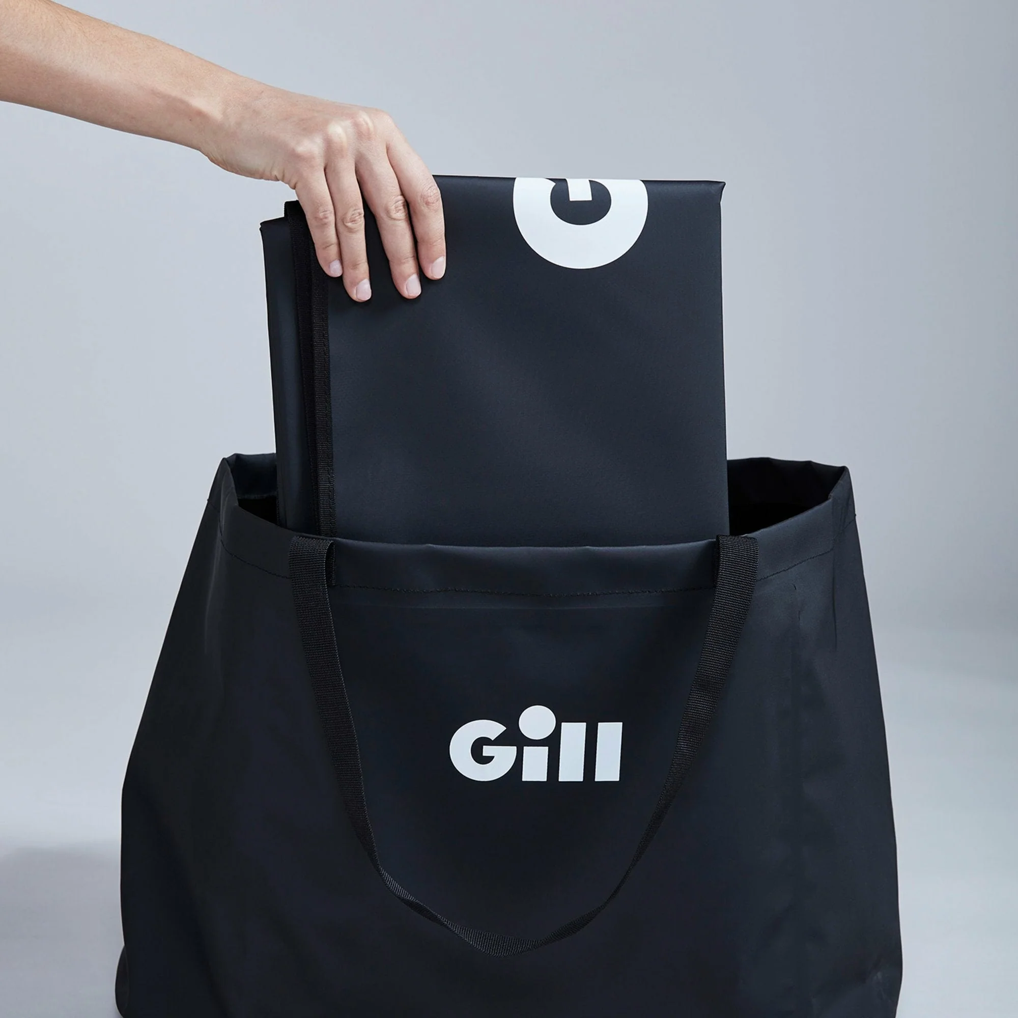 Gill Changing Mat & Wet Bag - Image 9